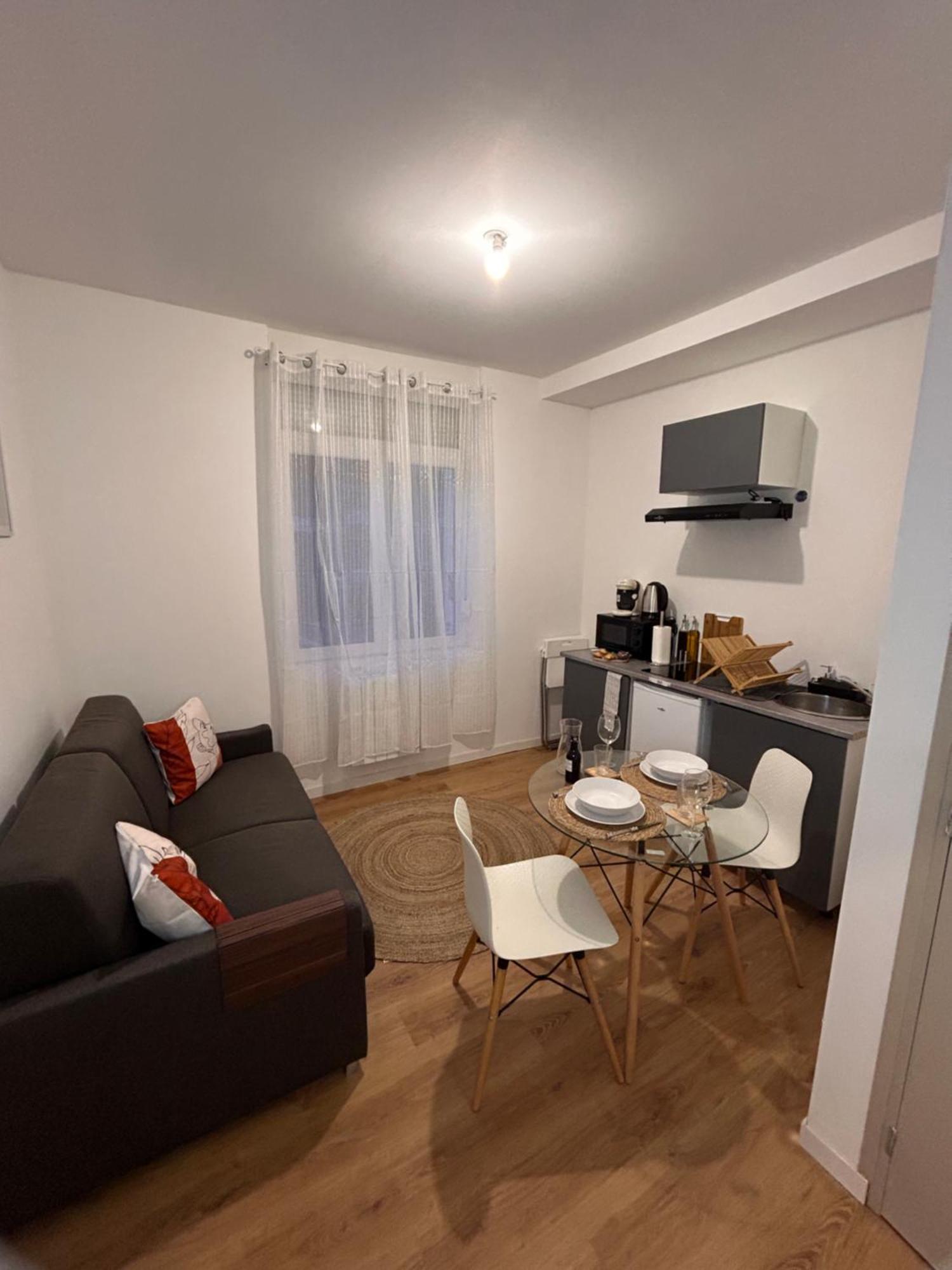 Serenity Stay Saint-Quentin  Bagian luar foto