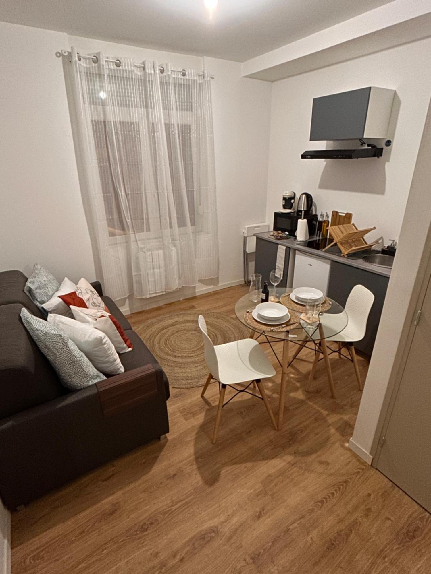 Serenity Stay Saint-Quentin  Bagian luar foto